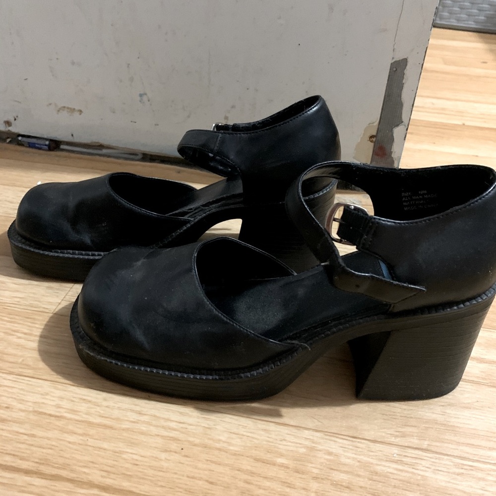 black heels 💗